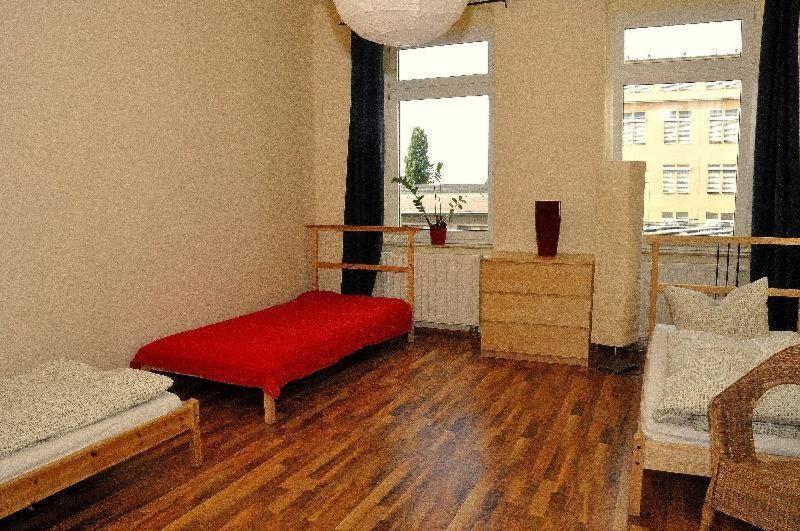 3-Raum-Fewo-Dresden-Zentrum-Balkon-Blick-Auf-Altstadt-L10 Eksteriør billede